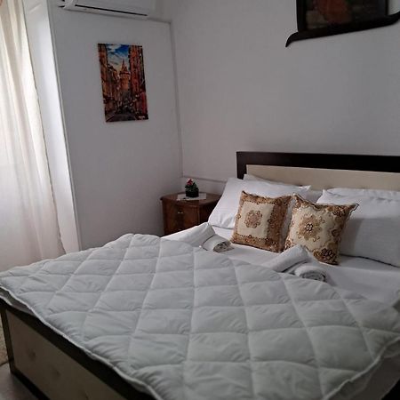 Olivia Guesthouse Gjirokastër 외부 사진