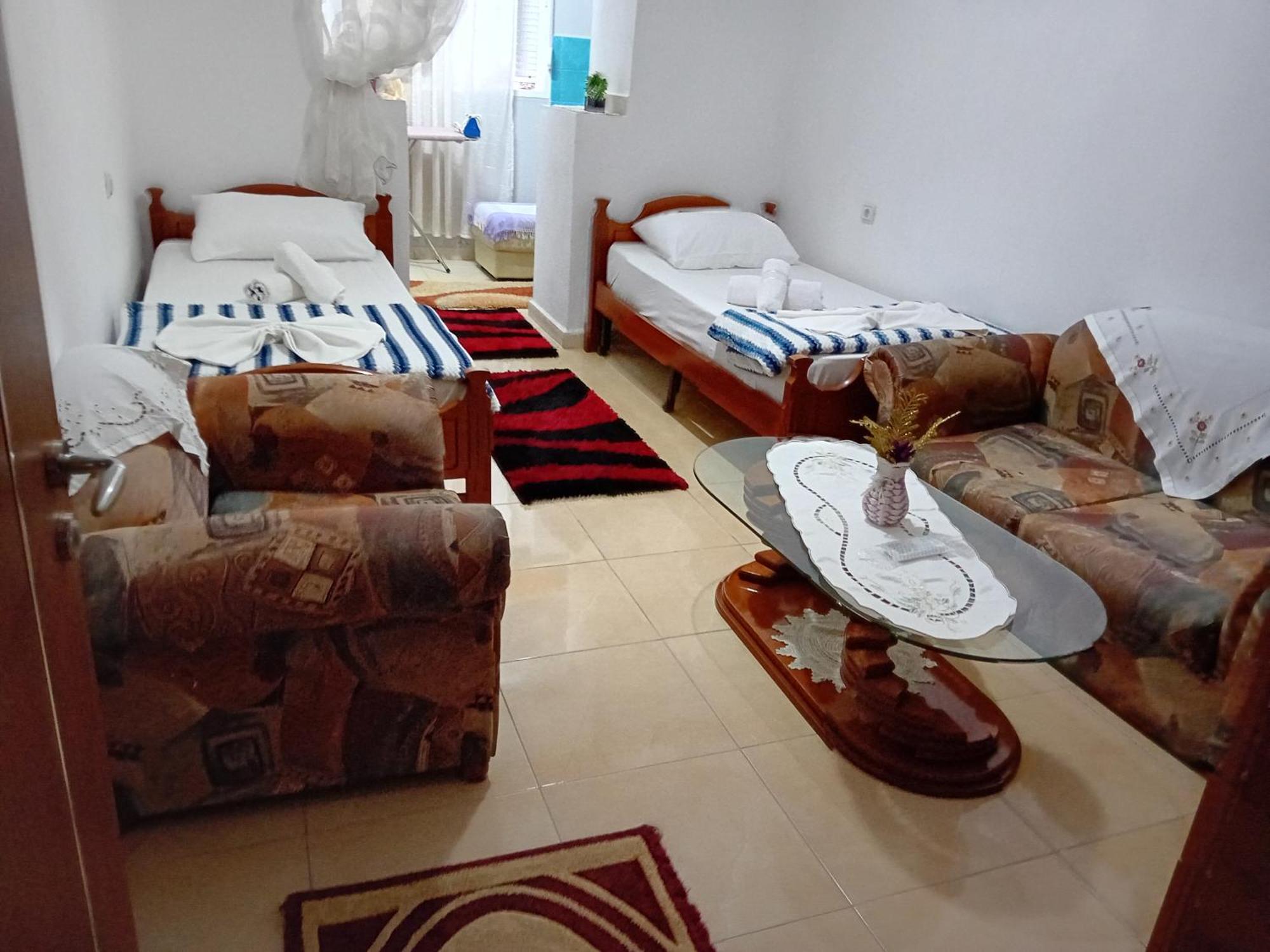 Olivia Guesthouse Gjirokastër 외부 사진