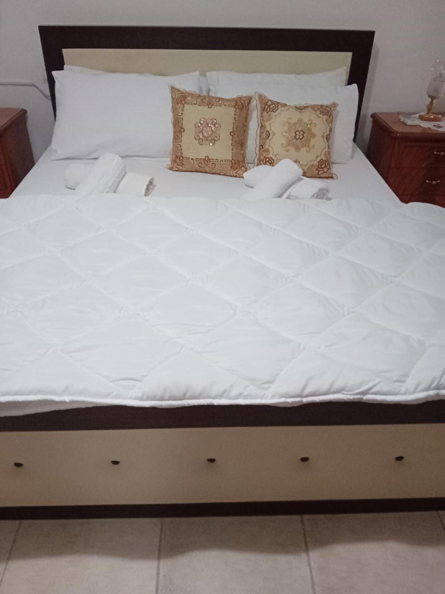 Olivia Guesthouse Gjirokastër 외부 사진