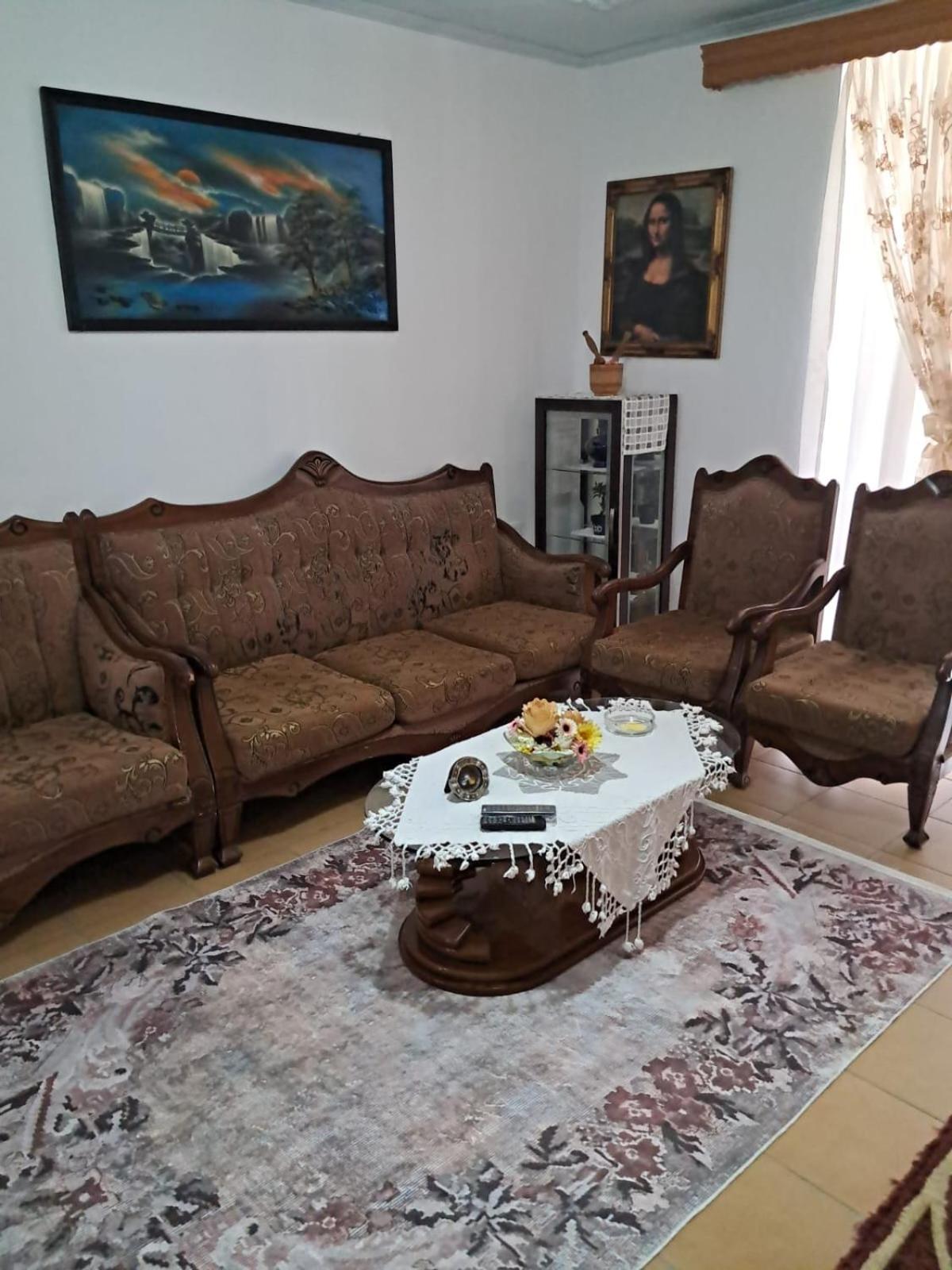 Olivia Guesthouse Gjirokastër 외부 사진